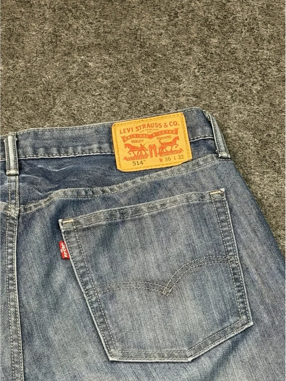 Levi’s 514 Straight Jeans Mens 36x32 Light Wash Denim Red Tab Cotton